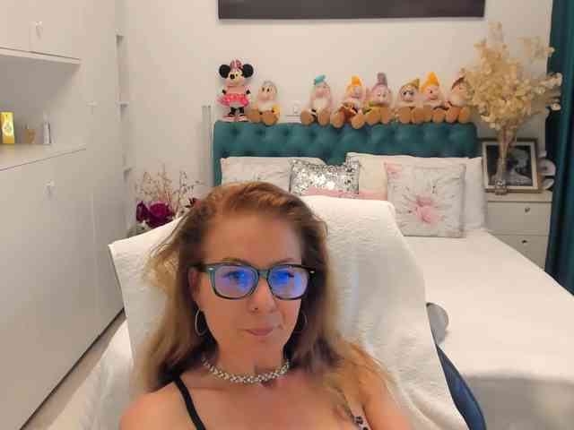 SalomeJade webcam