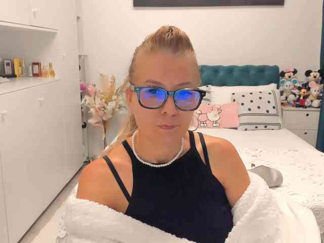 SalomeJade webcam