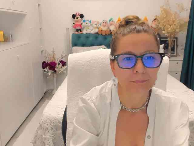 SalomeJade webcam