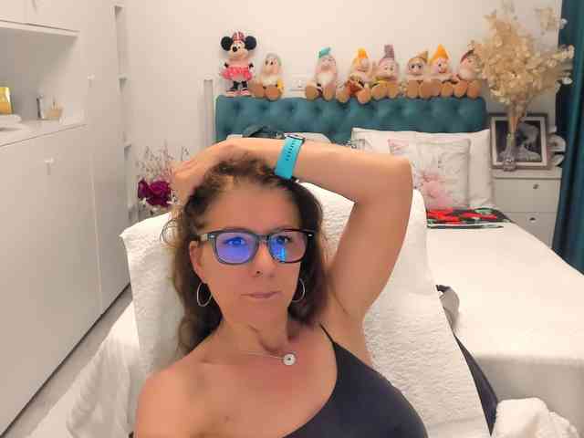SalomeJade webcam