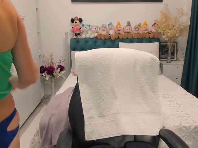 SalomeJade webcam