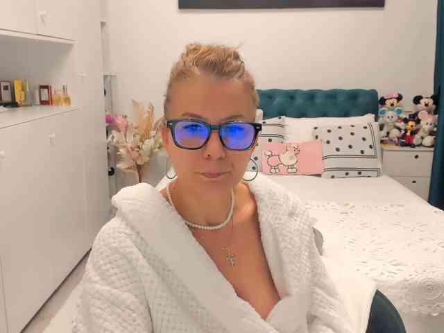 SalomeJade webcam