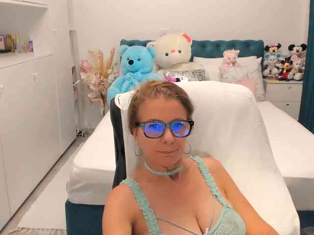 SalomeJade webcam