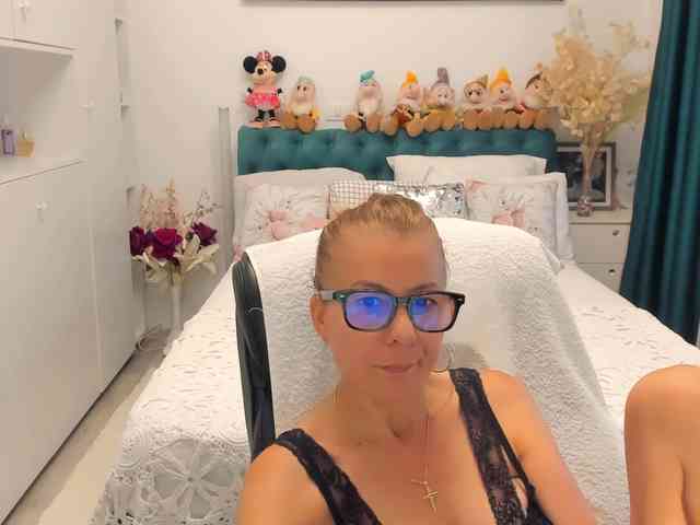 SalomeJade webcam