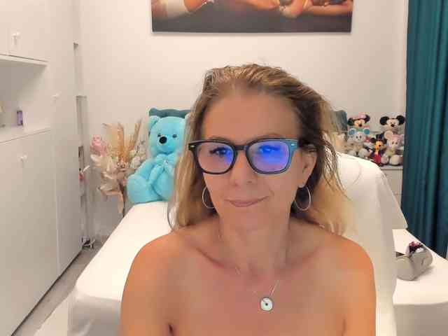 SalomeJade webcam