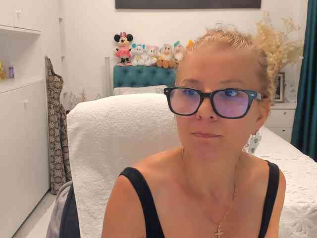 SalomeJade webcam