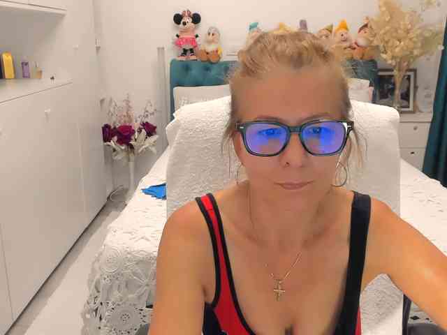 SalomeJade webcam