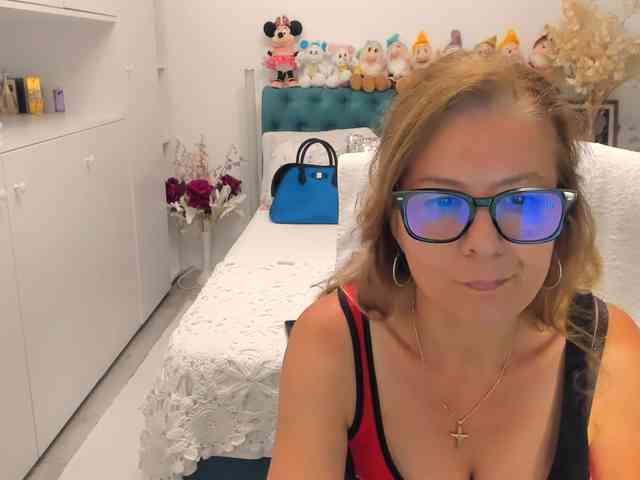 SalomeJade webcam