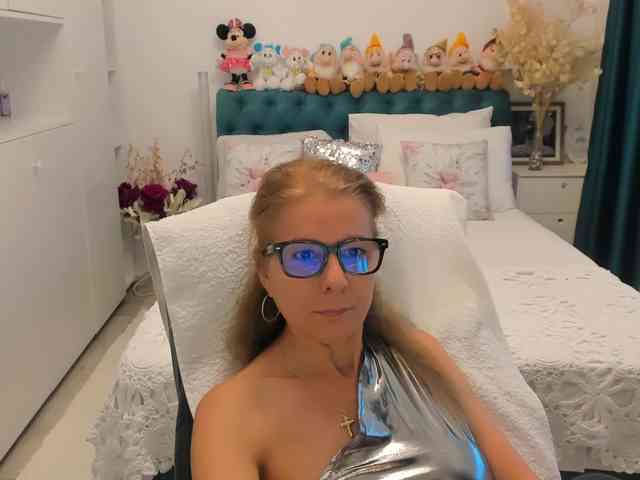 SalomeJade webcam
