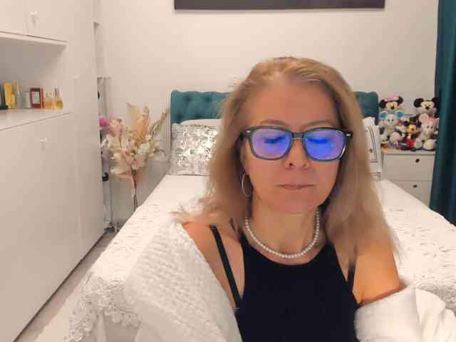 SalomeJade webcam