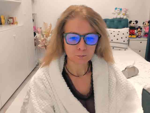 SalomeJade webcam