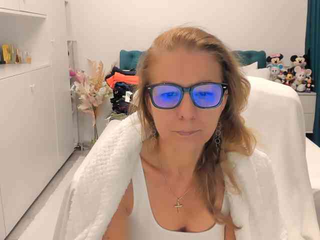 SalomeJade webcam