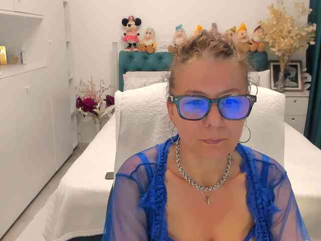 SalomeJade webcam