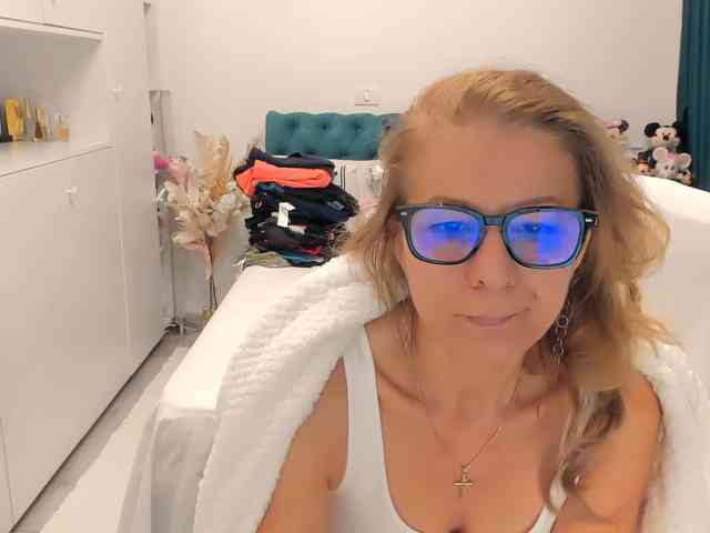 SalomeJade webcam