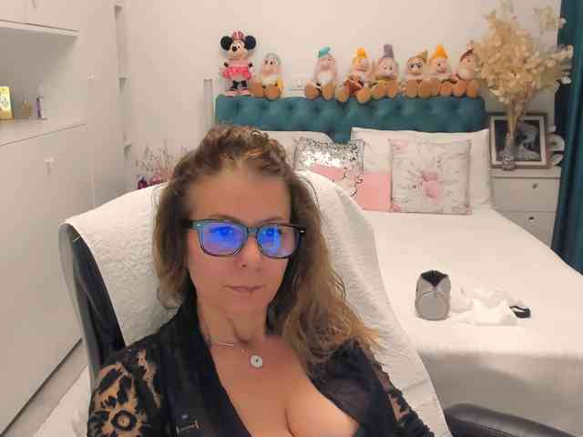 SalomeJade webcam