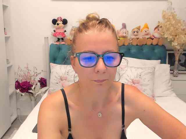SalomeJade webcam