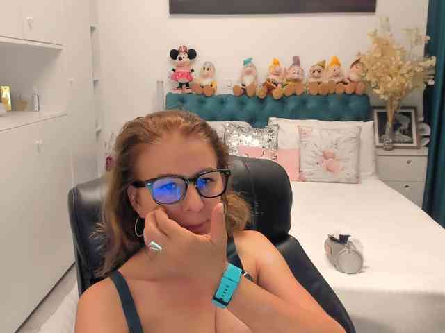 SalomeJade webcam