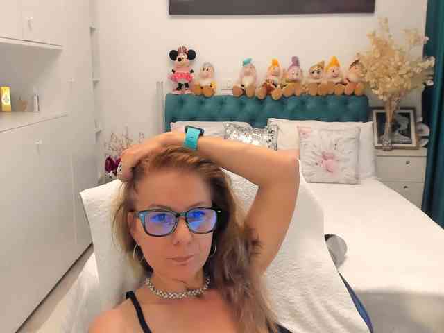 SalomeJade webcam