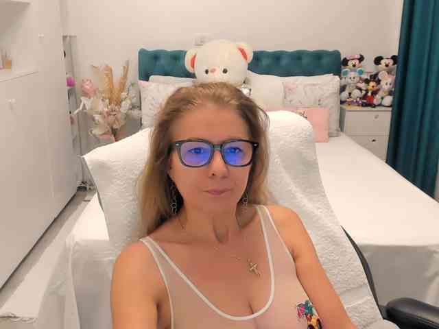 SalomeJade webcam