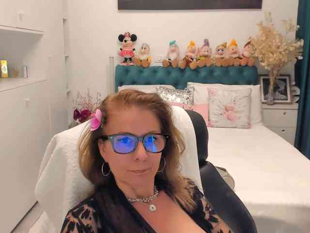 SalomeJade webcam