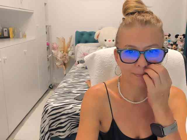 SalomeJade webcam