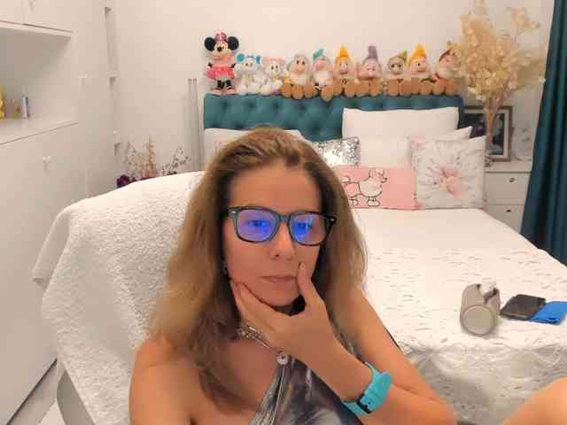 SalomeJade webcam