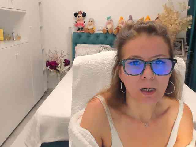 SalomeJade webcam