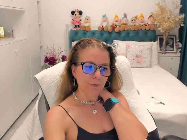 SalomeJade webcam