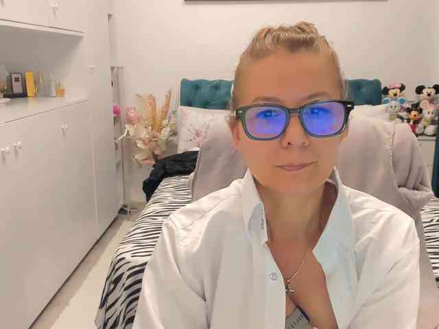 SalomeJade webcam