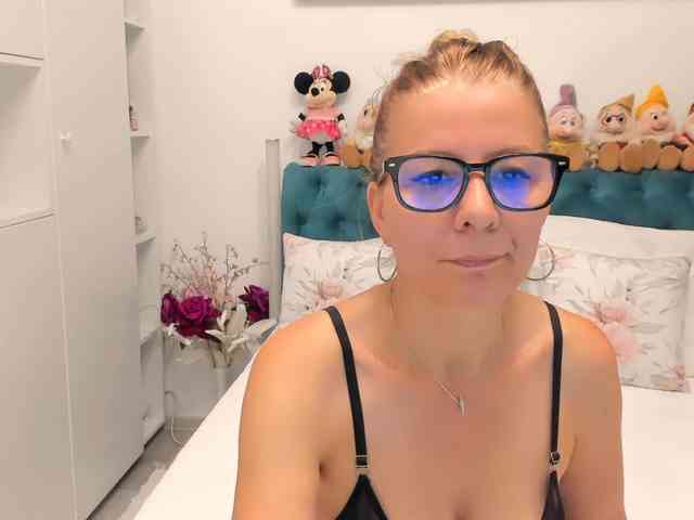 SalomeJade webcam