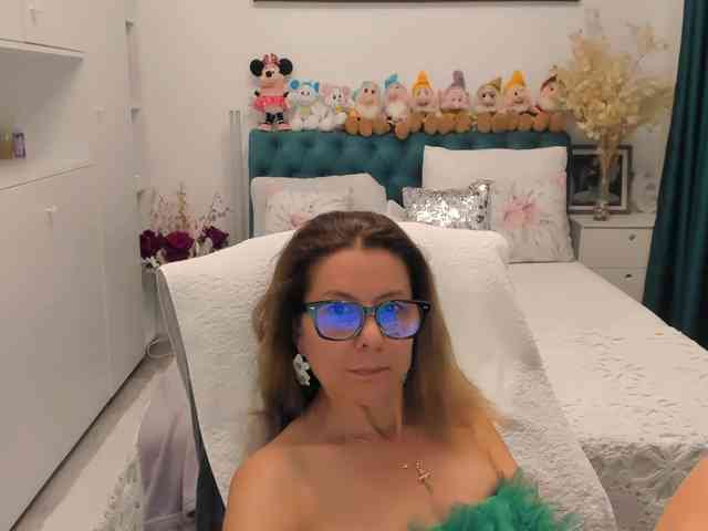 SalomeJade webcam