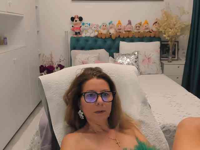 SalomeJade webcam