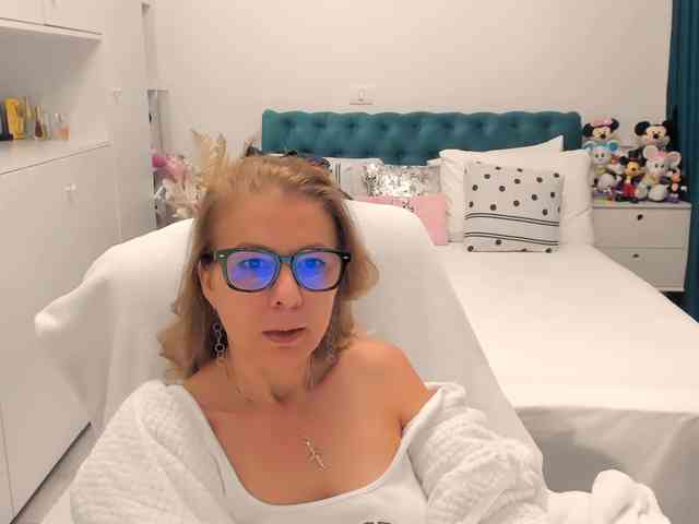 SalomeJade webcam