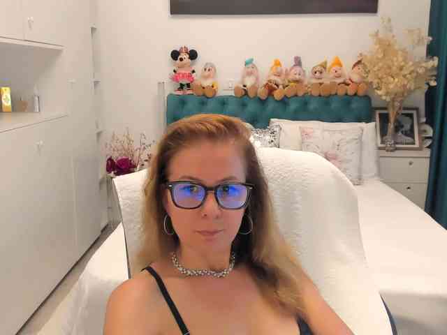 SalomeJade webcam
