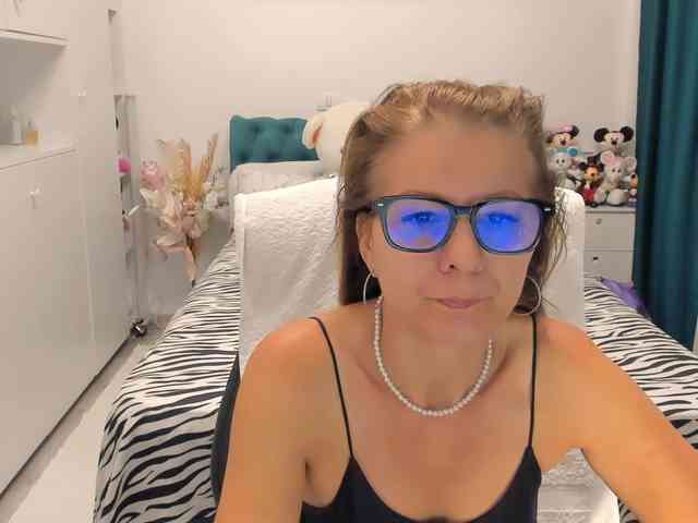 SalomeJade webcam