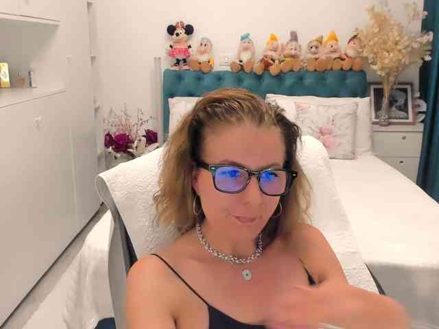 SalomeJade webcam