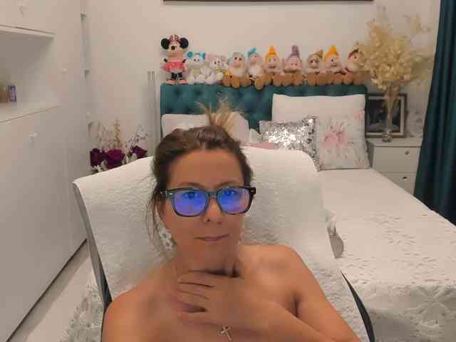 SalomeJade webcam