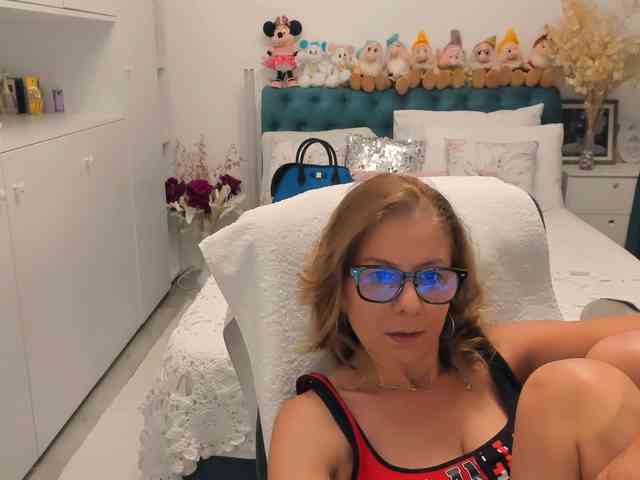 SalomeJade webcam