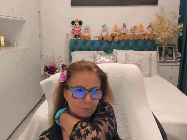 SalomeJade webcam