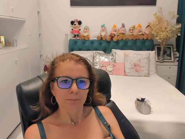 SalomeJade webcam