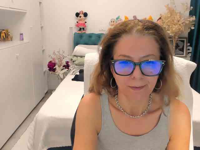 SalomeJade webcam