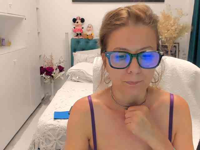 SalomeJade webcam