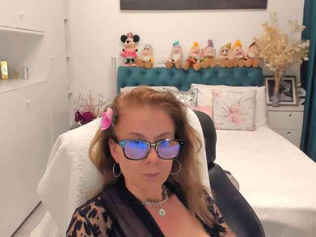 SalomeJade webcam