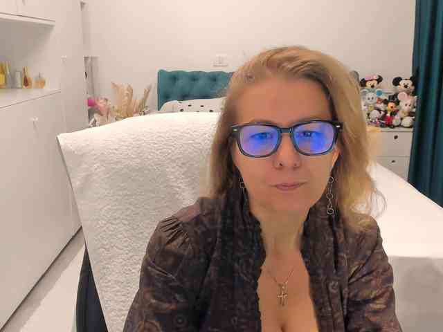 SalomeJade webcam