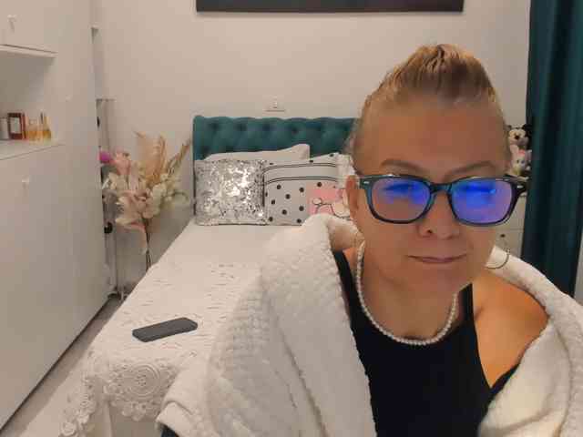 SalomeJade webcam