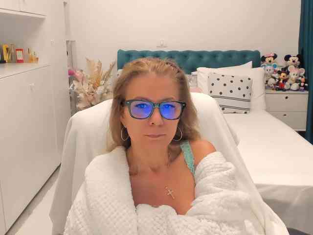 SalomeJade webcam