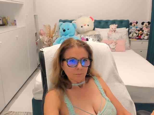 SalomeJade webcam