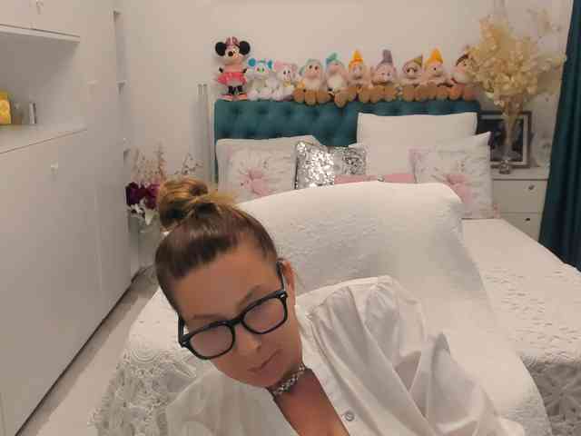 SalomeJade webcam