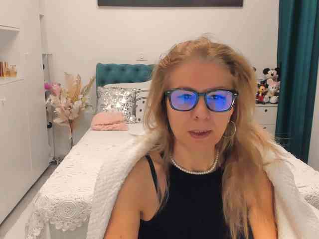 SalomeJade webcam