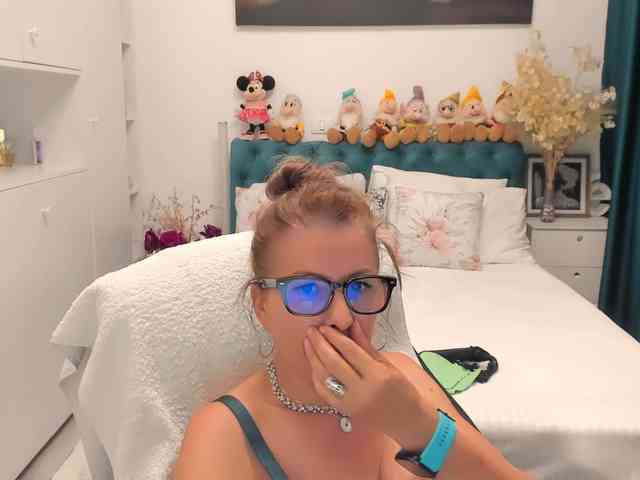 SalomeJade webcam